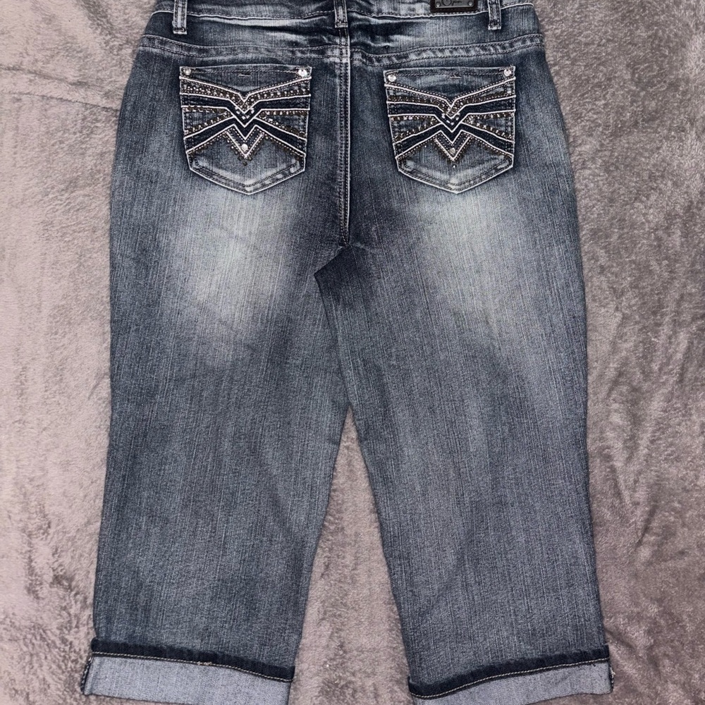 Earl Jean Capri Pants Blue Denim Rhinestone Embroidered Cuffed Hem size 10